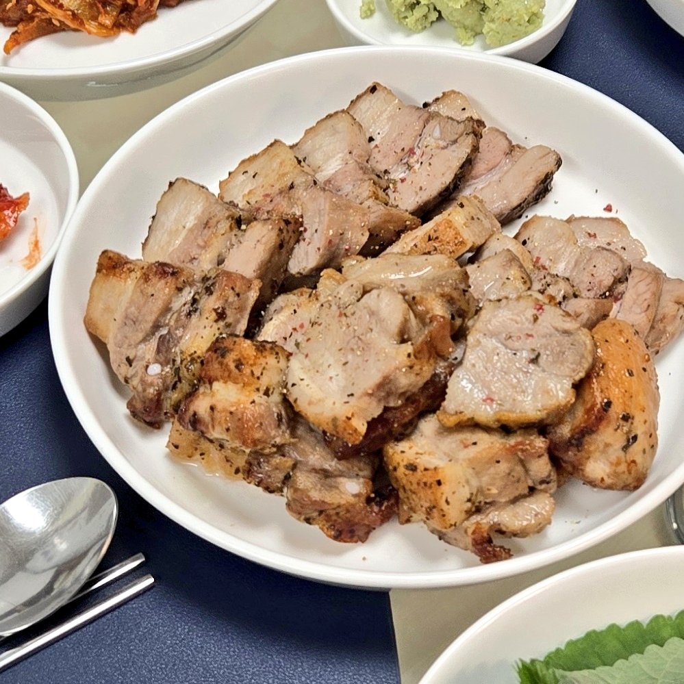 오빠님과 저녁 냠냠😋맛저🫶
느림보가 에프 덕분에
그래도 저녁시간에 저녁을 냠냠