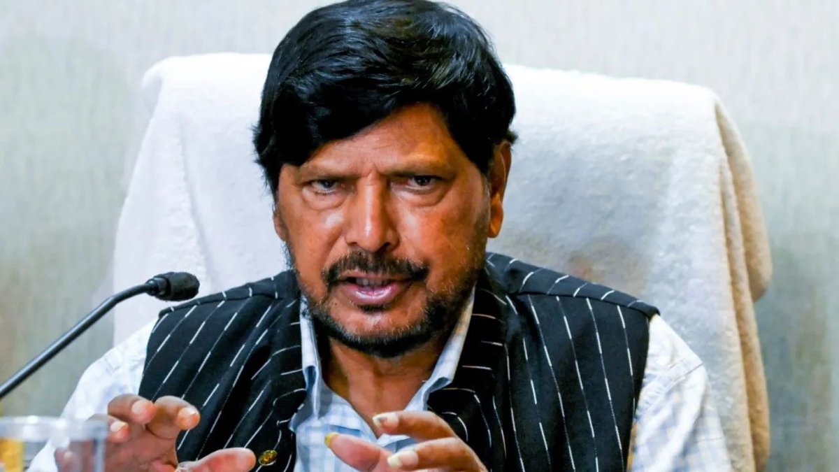thenewsdrum's tweet image. BMC polls: RPI(A)’s exclusion from BJP, Shiv Sena seat-sharing a ‘betrayal of trust’, says Athawale
newsdrum.in/national/bmc-p…

#RamdasAthawale #Mahayuti #RPI #BMC #BMCElections2026 #BJP @RamdasAthawale