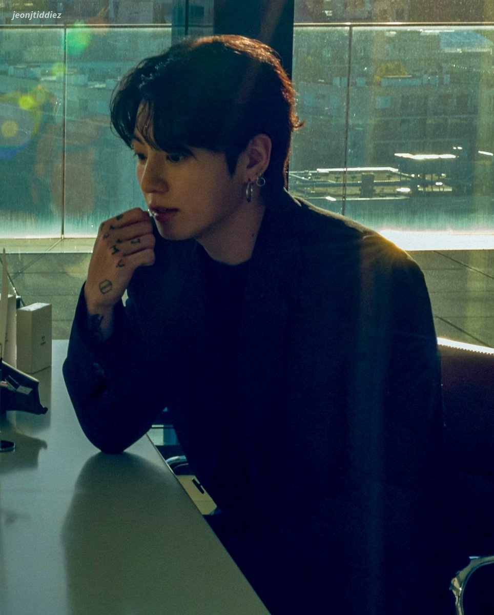 jeonjtiddiez's tweet image. Wow