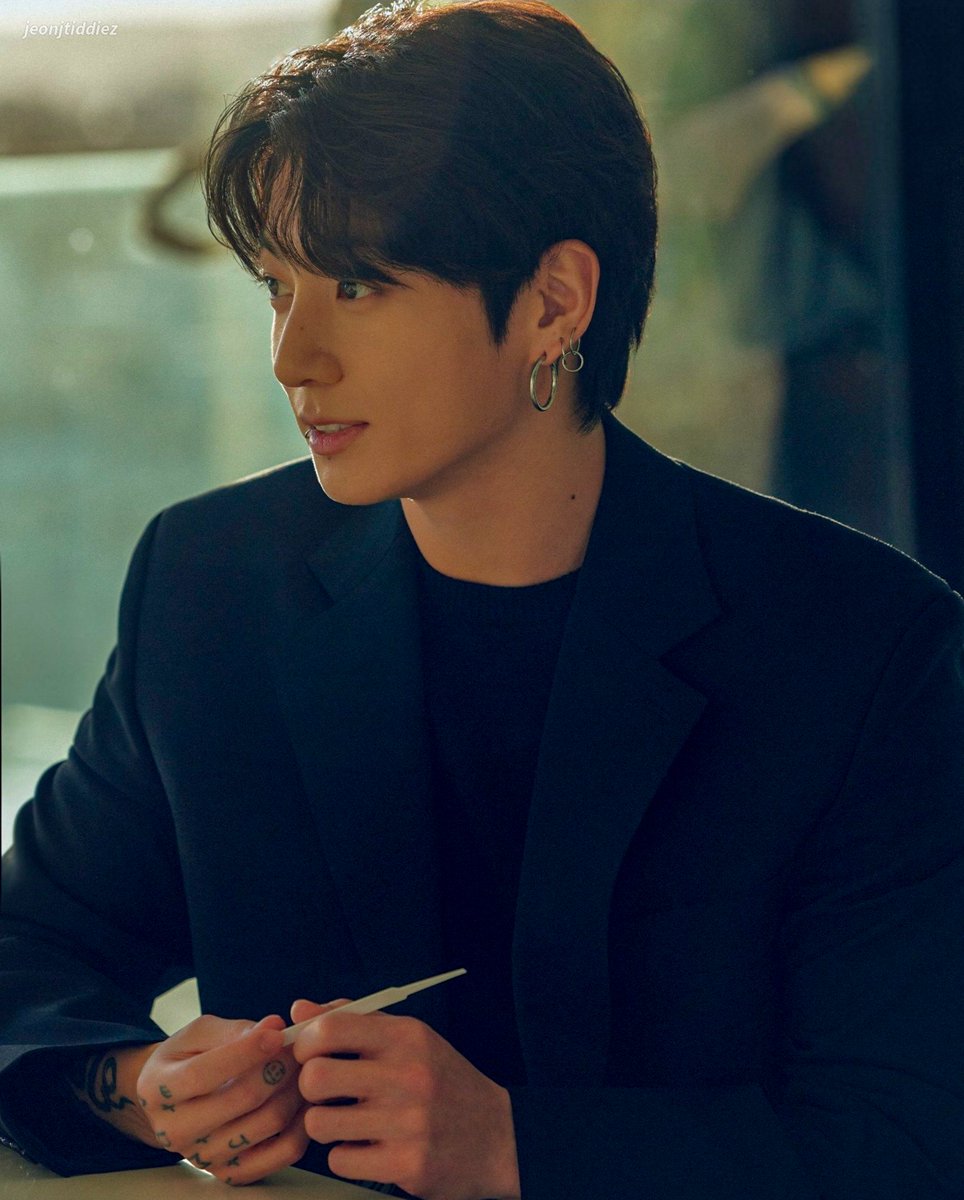 jeonjtiddiez's tweet image. Wow