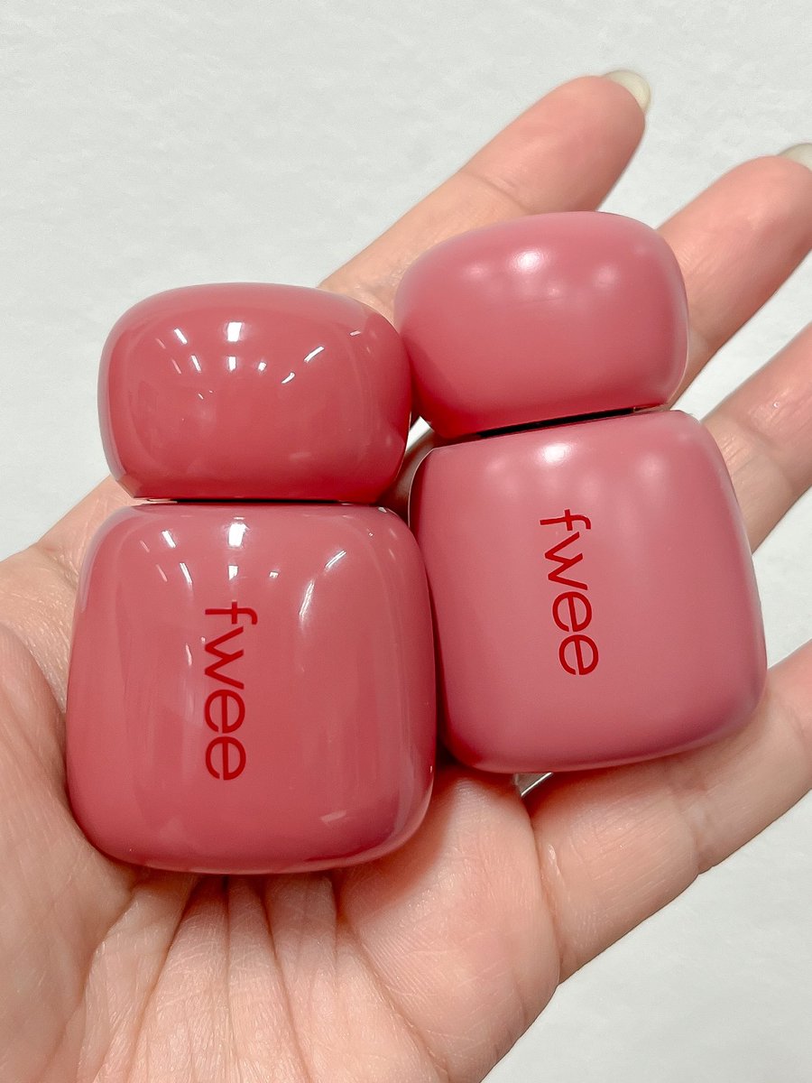 privmeime_'s tweet image. ลิป fwee สีที่ได้ไปต่อปี 2026 คือ กลอส GN02 กับ แมทMN03 สาย Neutral สีตุ่นๆนัวๆ ทาด้วยกันคือเลิศมาก เอาไปเลย100/10 

🪄s.shopee.co.th/4q8XI8Q556