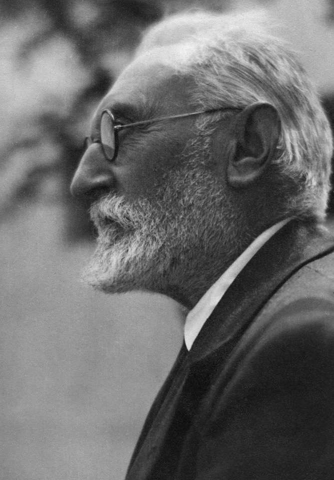 📌HOY HACE 89 AÑOS DE LA MUERTE DE MIGUEL DE #UNAMUNO.

Y, sin duda, su ejemplo de vida se resume en la frase siguiente:

"No hace el plan a la vida, sino que esta lo traza viviendo." 

❤️¡Gracias por todo y por tanto, don Miguel! ❤️