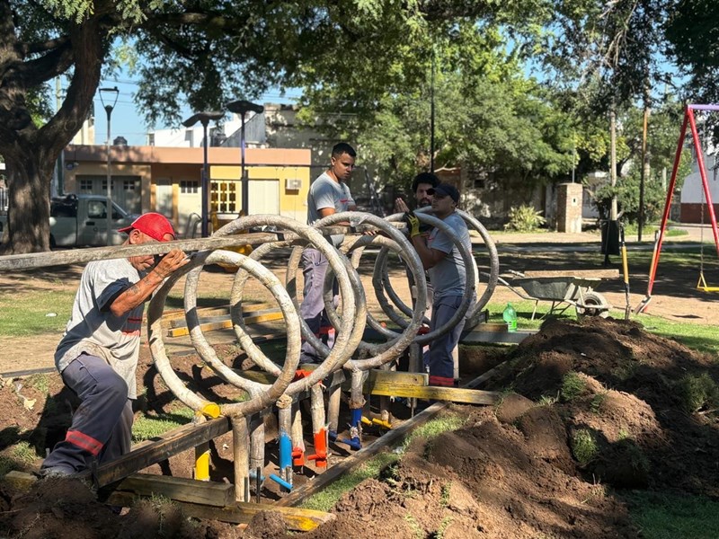 La Plaza de la Paz entra en su etapa final de remodelación. rafaela.gob.ar/Sitio/Noticia.… #RafaelaCiudad