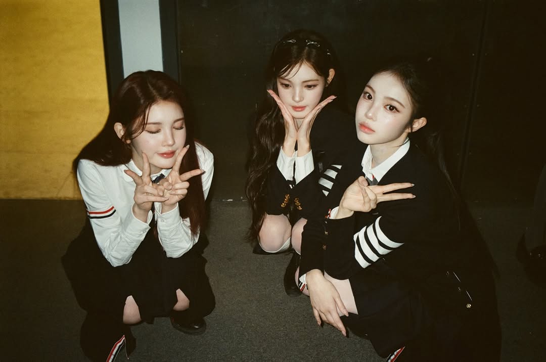 we linger in the quiet between flashes, dressed in black and white, soft smiles and guarded eyes carrying cute stories on the surface, existing in a small pocket of mystery where every glance feels like a sentence left intentionally unfinished. 𐔌՞. .՞𐦯⋆˚࿔