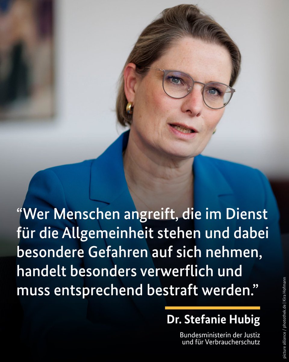 bmjv_bund's tweet photo. Wir müssen diejenigen besser schützen, die sich täglich in den Dienst der Gesellschaft stellen. Unser heute veröffentlichter Gesetzentwurf sieht höhere Strafen für Angriffe auf Einsatz- und Rettungskräfte sowie medizinisches Personal vor. https://t.co/k6aRKMb2ex https://t.co/DO6lNFVLQp