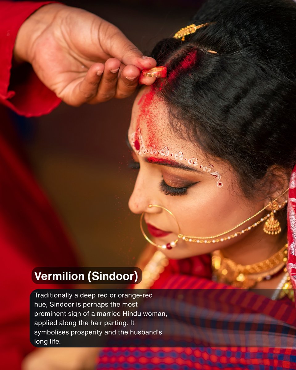 IndPerspectives's tweet photo. Each ornament whispers a story passed down through centuries

#SolahShringar #IndianWeddingTraditions #IndianJewellery #CulturalLegacy #TimelessTraditions #HeritageOfIndia #StoriesOfIndia #IndiaPerspectives #NewIndiaPerspectives https://t.co/zgQ9PArswa