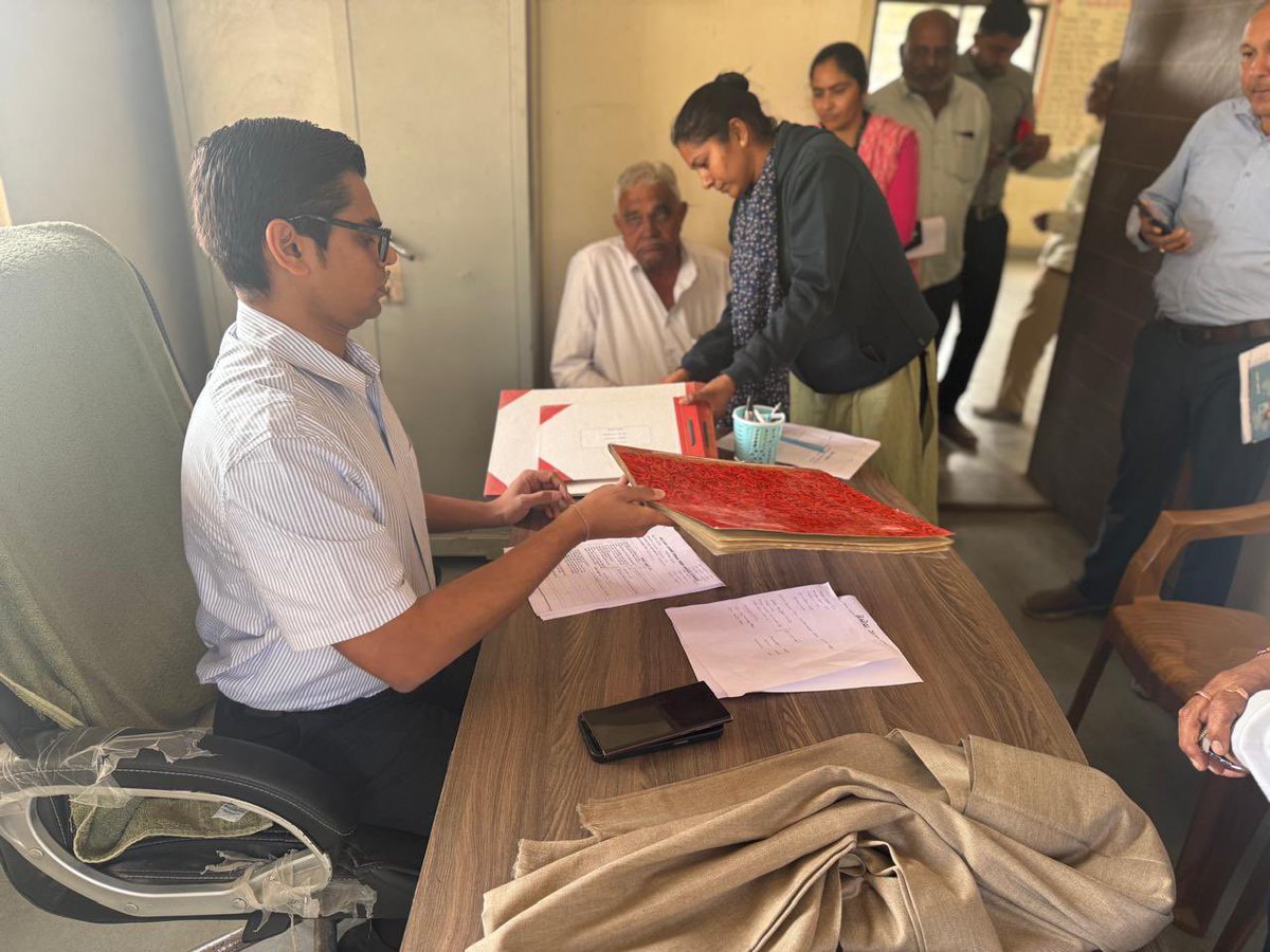 Collector & DM Banaskantha tweet media