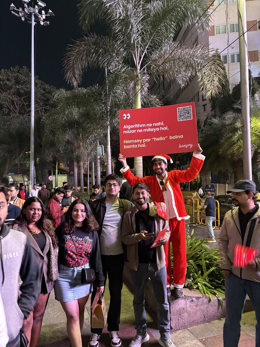 0xshaurya's tweet photo. @hamsey_app  said hello to the world on Christmas at Church Street, Bengaluru 🇮🇳 The energy was electric. People resonated with our enthusiasm, and we saw a spike in downloads right there on the street.  Sometimes the best growth hack is just looking your users in the eye https://t.co/iuUDNIkU5R