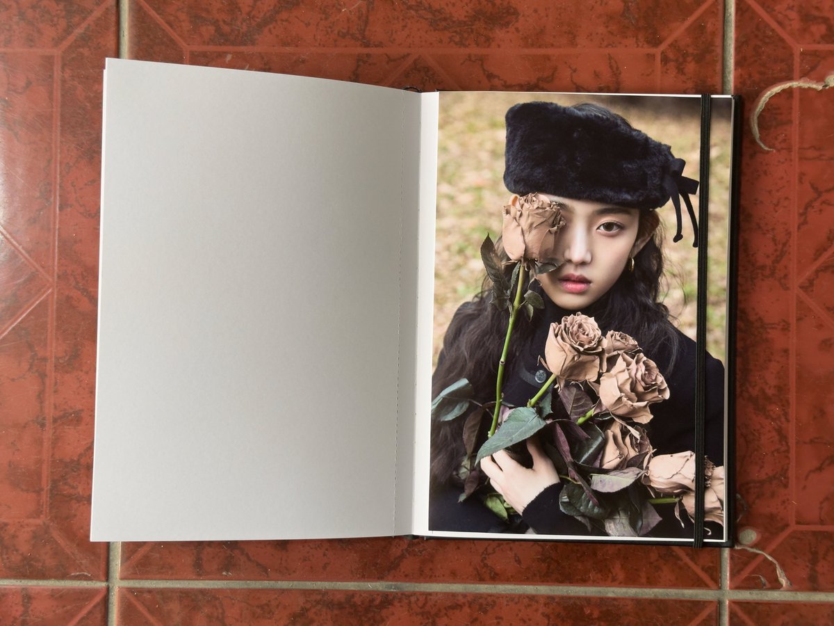 We_KiiiKiii's tweet image. 𝙰𝚜 𝚝𝚑𝚎 𝚢𝚎𝚊𝚛 𝚏𝚘𝚕𝚍𝚜 𝚊𝚠𝚊𝚢, 𝚝𝚑𝚎 𝚋𝚘𝚘𝚔 𝚏𝚒𝚗𝚍𝚜 𝚒𝚝𝚜 𝚠𝚊𝚢 𝚝𝚘 𝚞𝚜.

🔗 kiiikiii.kr

#KiiiKiii #키키