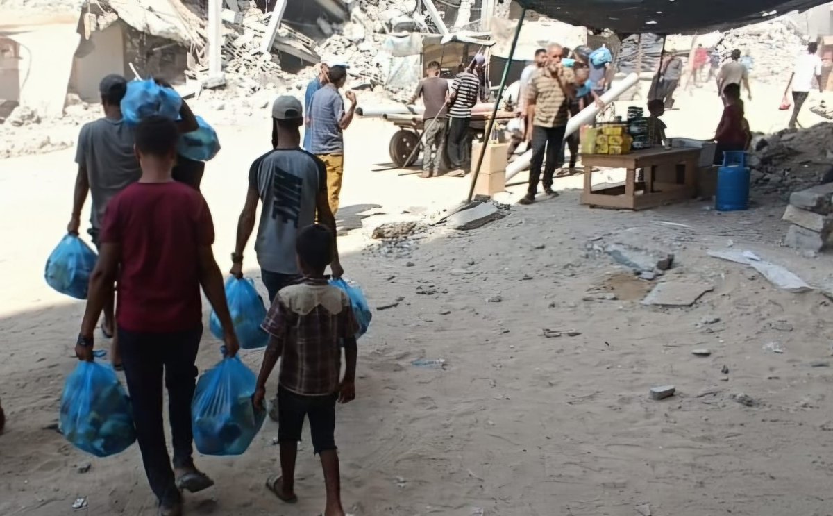 Hefame_es's tweet image. Colaboramos con Farmamundi para llevar ayuda alimentaria a Gaza🤲

Nuestra Fundación ha firmado un convenio con @farmamundi para distribuir kits nutricionales ⛑️de emergencia entre la población más vulnerable de la Franja de Gaza, que está padeciendo una intensa crisis…