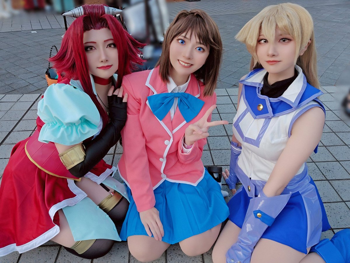 riruhaz's tweet image. 大念願3代ヒロイン合わせでした～～！！！🩷💙❤️

#C107_cos #C107コスプレ