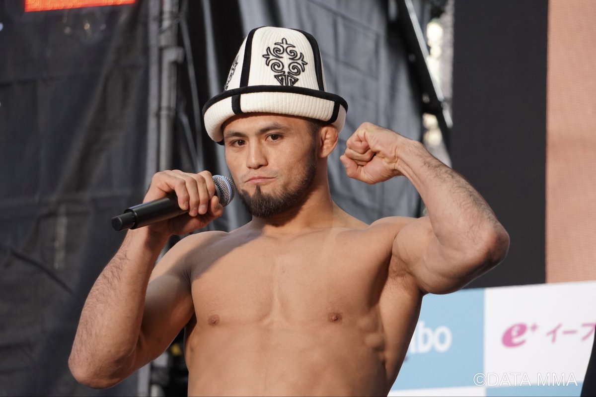 data_mma_'s tweet photo. 【公開計量】
ラジャブアリ・シェイドゥラエフvs朝倉未来

⚡️ RIZIN 師走の超強者祭り⚡️
📅 2025年12月31日（水）
🏟 会場：さいたまスーパーアリーナ
#RIZIN #RIZIN師走の超強者祭り
#ラジャブアリシェイドゥラエフ #朝倉未来

🔽試合前インタビューはこちら🔽
https://t.co/uazrUKxsEu https://t.co/56Ugg2602c