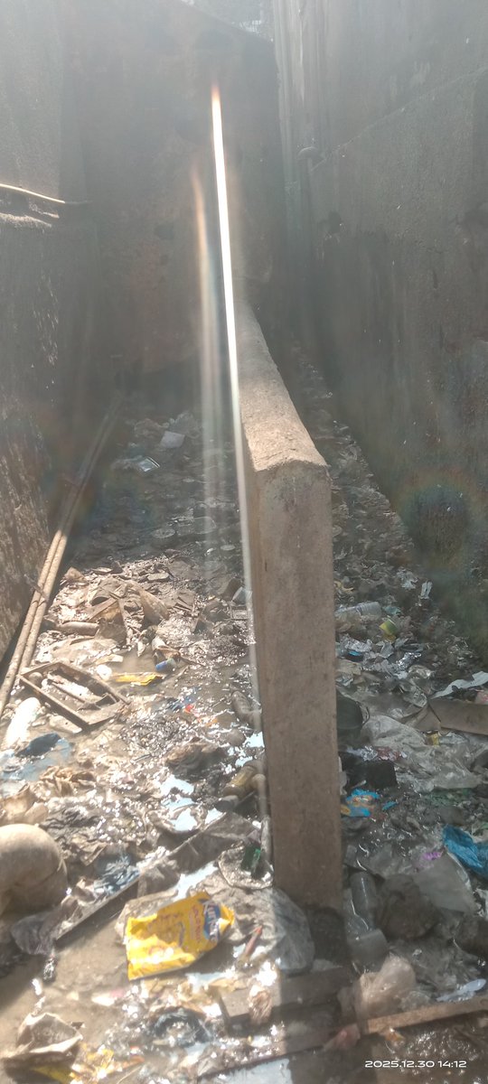 AdvocateNevil's tweet photo. Housegalli  between  Hongkongwala and Arihant bldg opp Gora Gandhi bldg  Khetwadi backroad road is over flowing even after complaining about it we get reply wait for 2-3days but no solution so  are we preparing for maleria, dengue or any other i @mybmcWardD @mybmc @MPLodha https://t.co/6hHPbo9Ajo