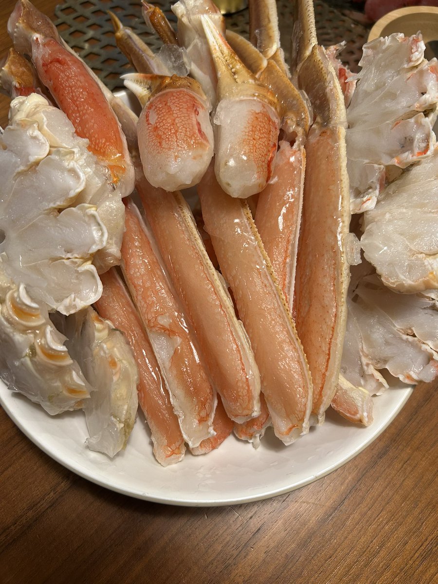 android09071's tweet image. 今日はかに本舗さんでお取り寄せした、かに鍋です。一年の感謝と来年へ向けて家族でいただきます。なぜ今日か？？明日の夜は当直だからです笑