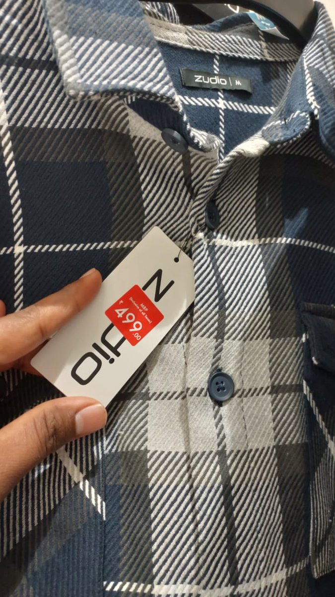 Nishanthtp2's tweet photo. Misleading sale alert at Zudio — "Sale is Live " items with offer stickers are being billed at full price. This is unfair trade practice &amp; confuses customers. Planning to raise this under consumer rights if not resolved. Requesting transparency from @Zudio_Official. #ConsumerRigh https://t.co/bQLdW0TwoF