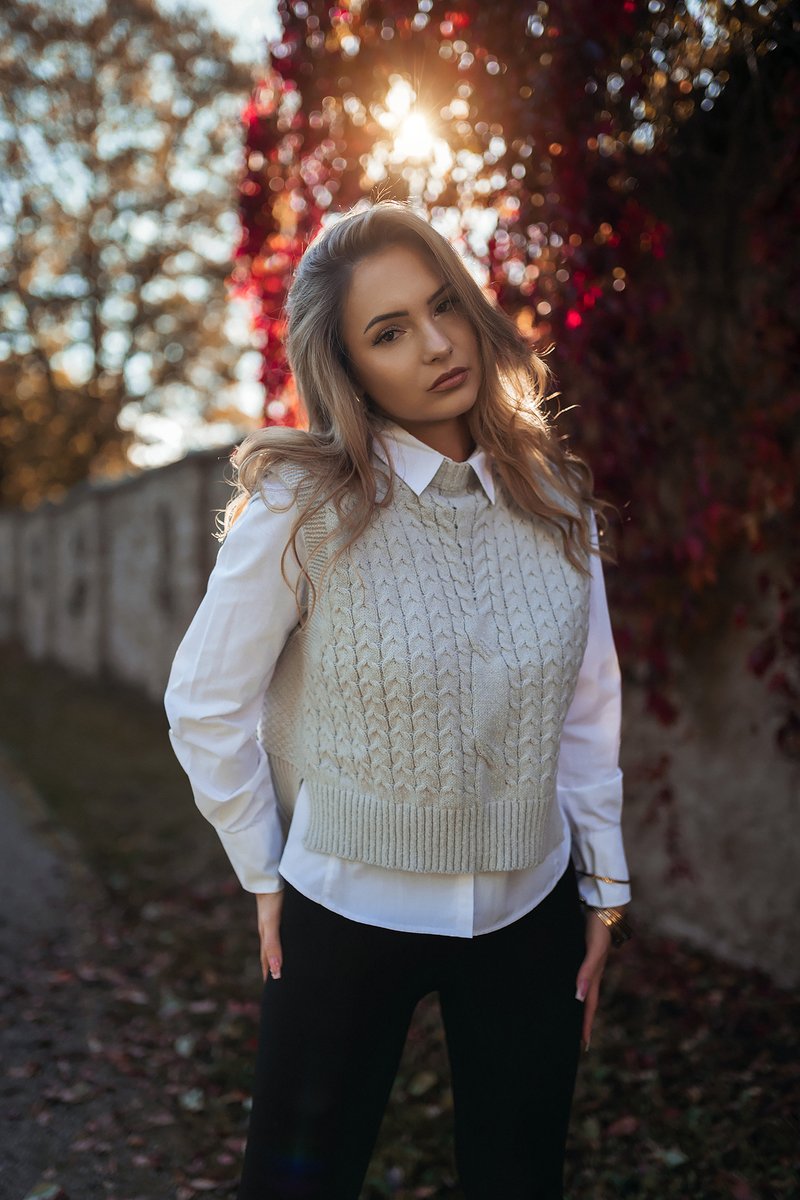kclphtgrphy's tweet photo. #kucil #kucilphotography #elegant #cozy #coloful #autumn #urbanshot #boobs https://t.co/KG2Ym1jTC2