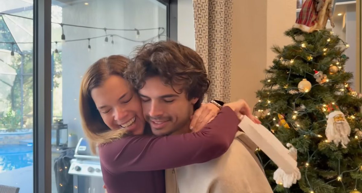 ᴇʟᴇᴀɴᴏʀ🖤 ☾ tweet media