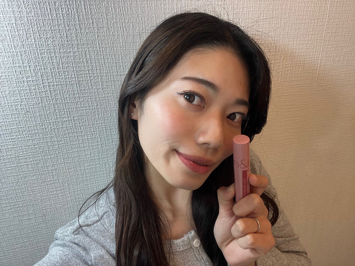 naaa_166's tweet photo. ロムアンド商品が5点入ったFORTUNE MAKE UP BOX🎉 @remake_official  
https://t.co/UuOgeCuB1h 36%OFFの¥3,960でお得に買えるBOXで、何が入っているかはお楽しみ！ そして、届いた商品の中にFORTUNETICKETが入っているかも🥹 https://t.co/dS1QcZRkxM