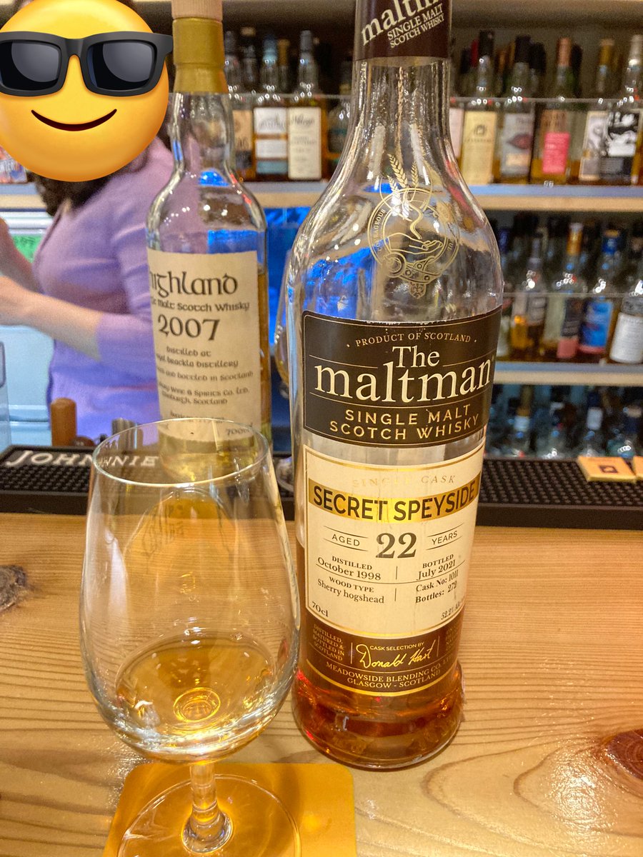 XmCZQkEHyxq7XJc's tweet image. 蕨のBarrelさんで麦ちゃんデー☺️
カレー蕎麦美味しく頂きました
何故か麦ちゃん沢山映り込んでる😅
今年もありがとうございました
来年もよろしくです☺️
#Barrel #ウイスキー