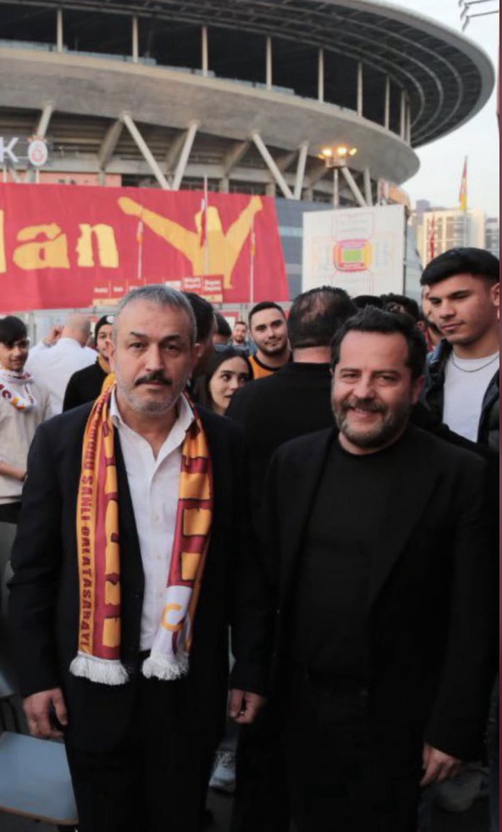 Onlar tuzak kurarlar, Allah da tuzak kurar. Ama Allah, tuzak kuranların en hayırlısıdır.