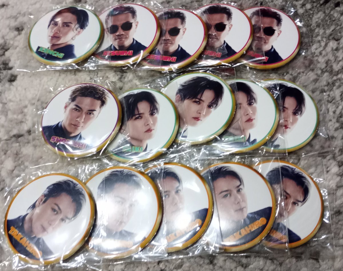 takami0708's tweet photo. EXILE　ファンクラブ
EX FAMILY PARTY　REASON
交換、買取お願いします。

譲　
写真

求
メンバー問わずアイマスク
又はNAOTO、NESMITHのREASONクッション。
お譲りは定価〜。
お求めの方はDMください。 https://t.co/PDthzet8Ht
