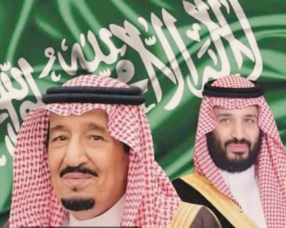 tfayyar's tweet photo. الوطن الذي لا نحميه لا نستحق العيش فيه،
فحب الوطن ليس كلمات تُقال، بل موقف يُتخذ، واستعداد للتضحية، والتفاف صادق حول القيادة. أتحدث بصفتي مواطنًا سعوديًا أعتز بوطني، وأفخر بقيادته، وأؤمن أن الدفاع عن الأرض، والأمن، والاستقرار، واجب لا يقبل المساومة. نحن قوة وطنية واحدة، صفٌّ واحد في وجه كل من يحاول العبث بوطننا أو النيل من سيادته أو زعزعة أمنه. نشكر الله سبحانه على نعمة الأمن والاستقرار، وعلى قيادة حكيمة تقودنا بعقلٍ راجح ورؤيةٍ ثابتة. سنحمي وطننا بأرواحنا وأموالنا، ونثبت للعالم أن السعودية وطن لا يُساوَم، ولا يُستباح، ولا يُكسر. 🇸🇦💚