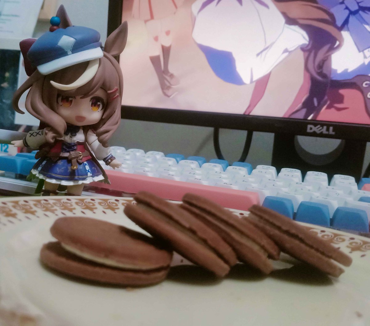 frypanguy's tweet image. mmm yumm 🍪❤️💙