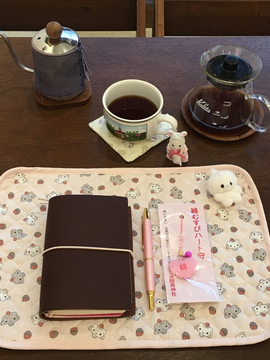 fancyS2atelier's tweet image. 팬시 아뜰리에 ♡ 히나쿠우 콜라보 프리오더 
(12월 30일 - 1월 2일) 

자세한 설명과 선택 방법 등을 적어둔 공지글이에요! 
주문 페이지는 밤 10시부터 오픈됩니다 
해당 글을 RT해주시는 1분께 원하시는 제품을 보내드립니다 (っ˶ᐢ. .ᐢ˵)っ
fancyatelier.kr/boardPost/1371…