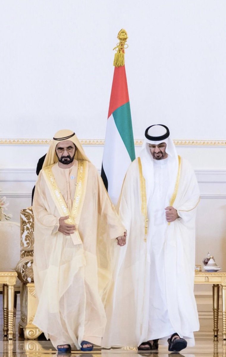 Al_3frrr's tweet photo. يادارنا مكفيه في فيه وبشته عليج ظلال 🇦🇪
كفه مطر وسميه خيريه وادي الوطن به سال  

له في النحر ماريه ياسيه تهتز به الجبال  
وعنده شباب حيه مسميه للمعتدي سلال https://t.co/iUS2pvNHEk