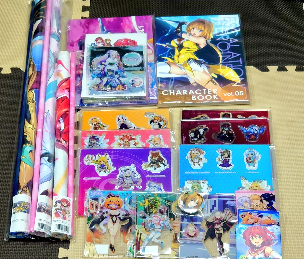 リザルト 右下は交換して頂いたもの ハルカさん缶バッジも貰えて