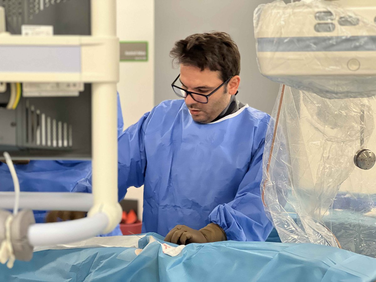 Manisa Şehir Hastanemizde elektrofizyolojik ablasyon işlemleri yapılmaya başlandı. Uygulama ile il dışı sevklerin azaltılması ve ileri kardiyoloji hizmetlerine yerinde erişim sağlandı.
#SağlıklıŞehir #Sağlıkta2025 #SağlıklıTürkiyeYüzyılı <a href="/saglikbakanligi/">T.C. Sağlık Bakanlığı</a>