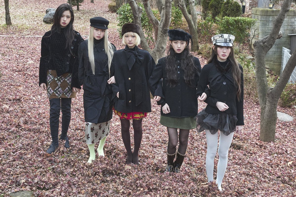 y2kiiidz's tweet image. #kiiikiii emo witch are in town