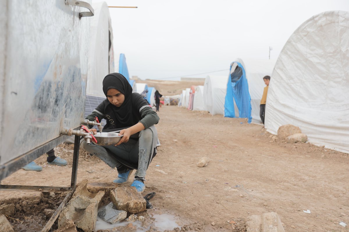 As 2025 ends, millions of refugees still lack basic healthcare. Your support delivers lifesaving care in crisis zones.
⏰ Final days to give. Donate now and help start 2026 strong. Click the link below to double your impact: 
doctorsoftheworld.org/double-your-im…
#HumanRights #DoubleYourImpact