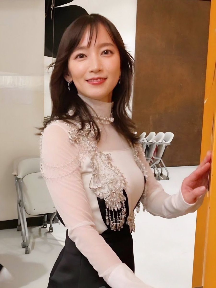 seikabusuki's tweet photo. 今年も吉岡里帆の結婚報告がなかったおかげで生存してる
ほんまギリギリのところで生きてる
吉岡里帆が結婚してしまったら俺もする https://t.co/HS0QSuvI2f