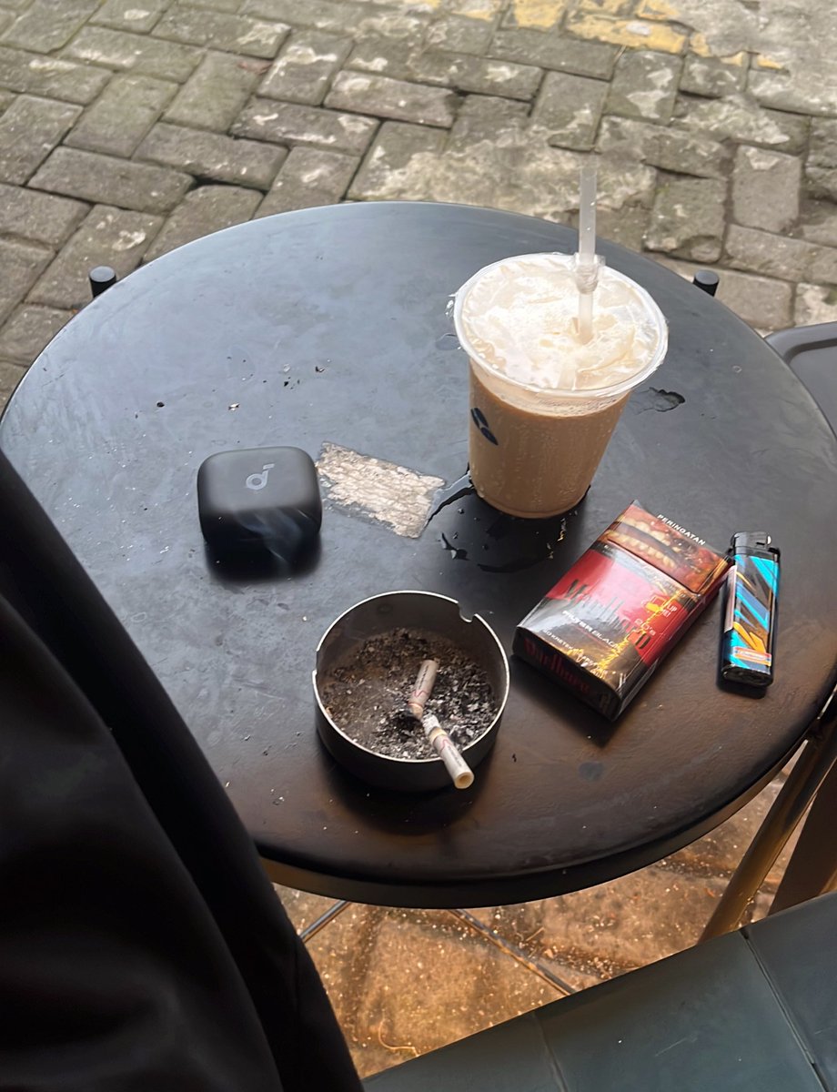 arbhimo's tweet image. Hari kuadrat