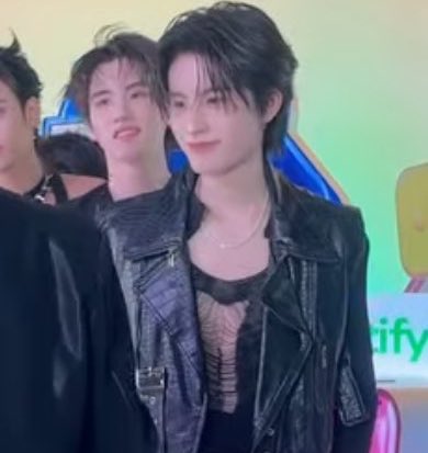 phuaa42's tweet image. หมวย                                    พี่หวง