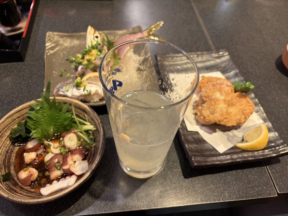 ryouta3527's tweet photo. 本日、納めでございました。
と言うわけで、
納まってしまいました🍻
お世話になった皆様方！
応援見守ってくださった皆様方！
ありがとうございます♪
本当に良い一年でございました。
足るを知ると言いつつも、来年をさらに良い年にしたいなんぞと思ってしまいます。
皆様、良いお年を‼️ https://t.co/qV5Ht14FsJ