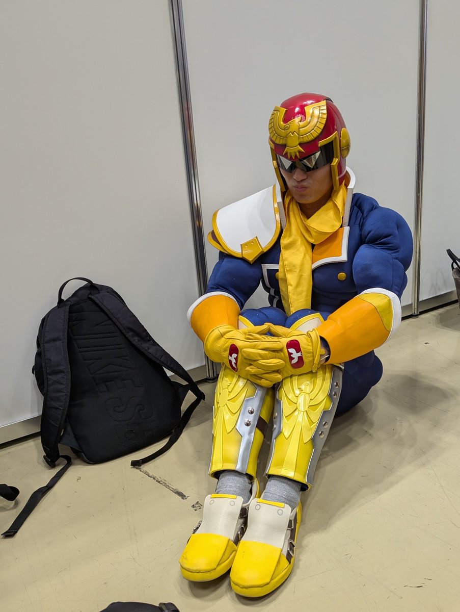 「ファルコン・ぼっち」

 #C107コスプレ #C107_cos  #C107