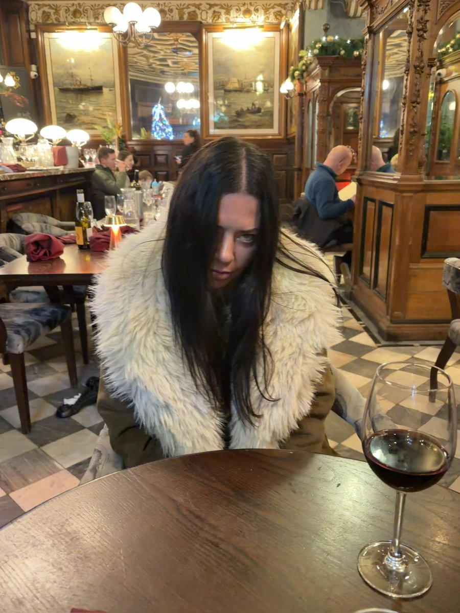 Summer Ray tweet media