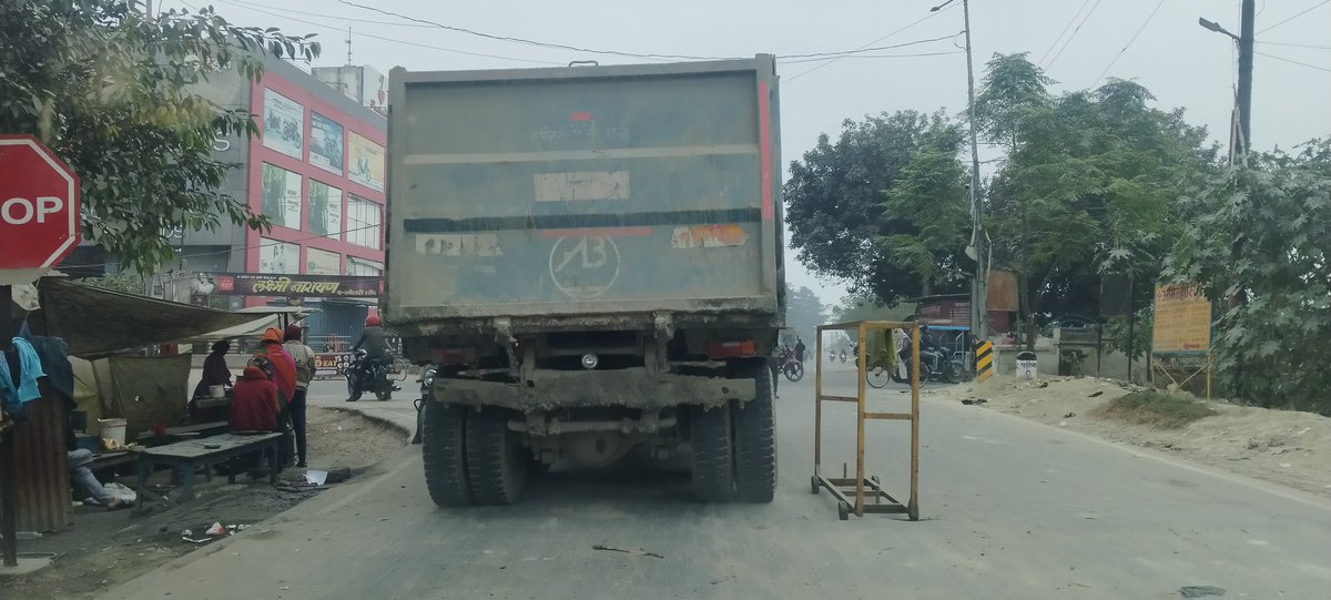 बिना नम्बर प्लेट की गाड़ी लागातार चल रही है कुशीनगर में और प्रशासन मौन।
<a href="/ArtoKushin44961/">ARTO KUSHINAGAR</a> 
<a href="/kushinagarpol/">Kushinagar Police</a>