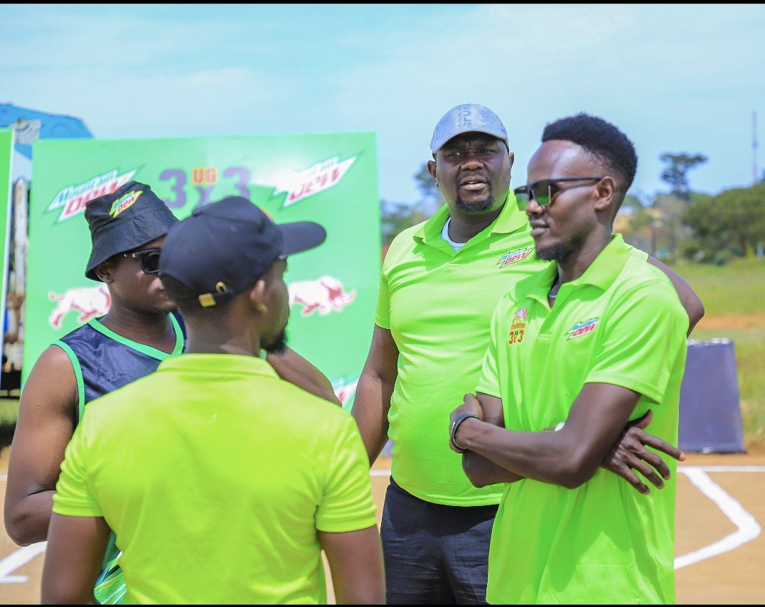 UG3x3's tweet photo. Team work makes the dream work 👌🏀✅

#UG3x3|| #DoTheDew https://t.co/GCwB5g6s3q