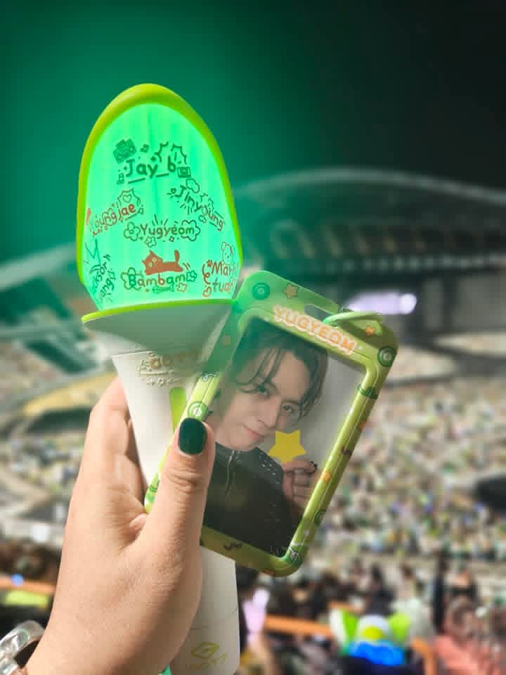 ปีนี้ได้เจอกันสองรอบแหน่ะ! รอวันที่จะได้เจอกันอีกครั้งนะคะ คิดถึงทุกวันเลยย 💛💚🌼🫶🏻✨

#YUGYEOM
 #유겸  <a href="/yugyeom/">김유겸</a>
 #GOT7 #갓세븐 #IGOT7 
Always Think About Gyeom   
#InterlunarTimeWithYugyeom 
#인터루나타임과_유겸