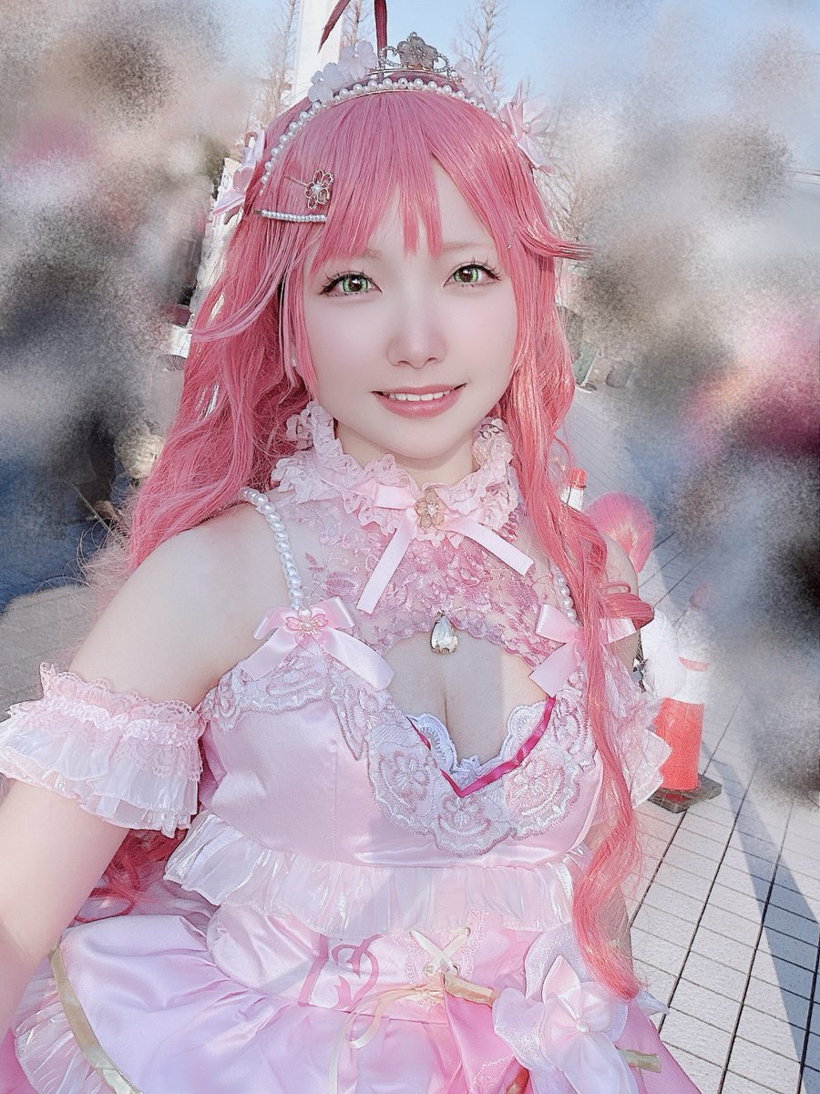 コミケ1日目おつかれさまでした！
みこちしてました🌸
たくさんお買い物できてはっぴー☺️🤍

#C107 #C107_cos