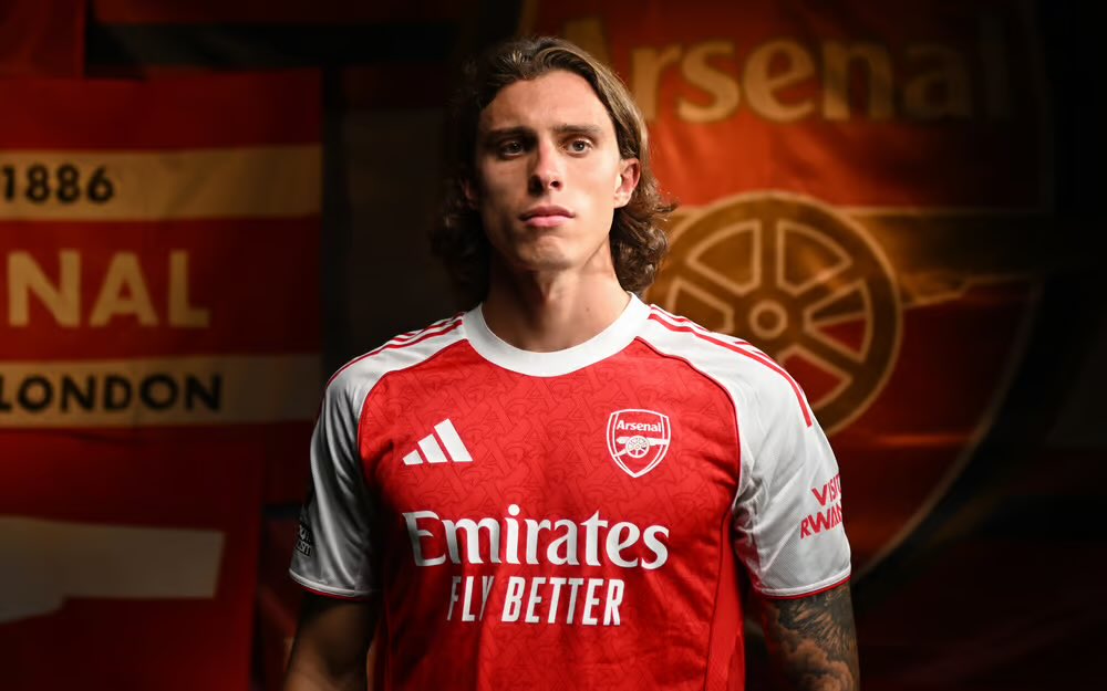 afcjxmes's tweet image. I know this sounds a bit mad because he’s already very popular within the fanbase but I don’t think the general footballing world appreciates how good this guy is yet.

He’d get into almost any team at LB and CB and is still only 23 years old. He’s comfortable in literally any…