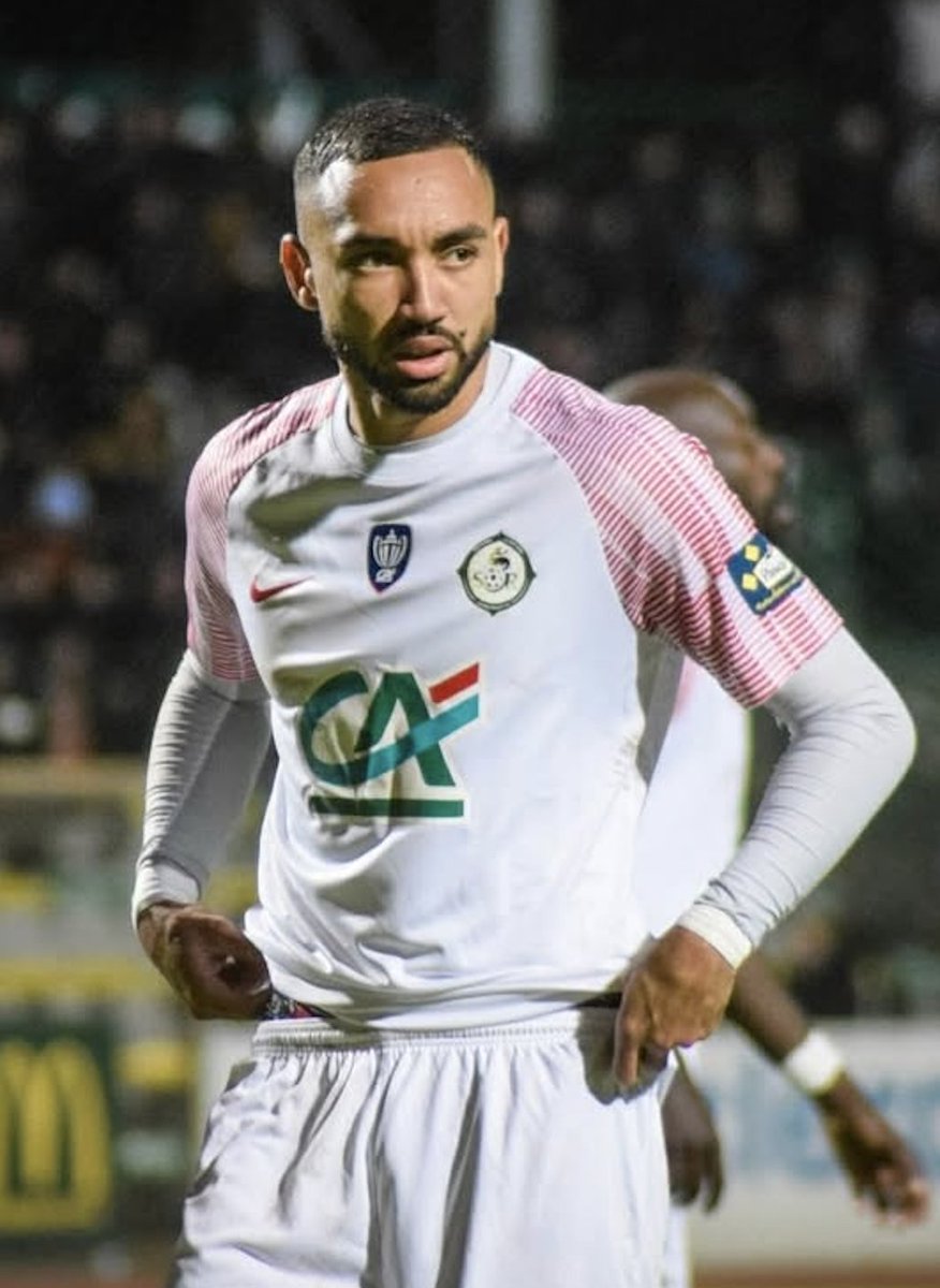 Footballogue's tweet image. 𝗟𝗘 𝗠𝗘𝗜𝗟𝗟𝗘𝗨𝗥 𝗕𝗨𝗧𝗘𝗨𝗥 𝗗𝗘𝗦 𝗖𝗟𝗨𝗕𝗦 𝗙𝗥𝗔𝗡𝗖̧𝗔𝗜𝗦 𝗘𝗡 𝟮𝟬𝟮𝟱 𝗦'𝗔𝗣𝗣𝗘𝗟𝗟𝗘...𝗔𝗡𝗧𝗛𝗢𝗡𝗬 𝗣𝗔𝗬𝗘𝗧 (𝗙𝗥𝗘̀𝗥𝗘 𝗗𝗘 𝗗𝗜𝗠𝗜𝗧𝗥𝗜 𝗣𝗔𝗬𝗘𝗧) ! 🇫🇷

◽️ 𝗗𝗲𝗽𝘂𝗶𝘀 𝗹𝗲 𝟭𝗲𝗿 𝗷𝗮𝗻𝘃𝗶𝗲𝗿 2024, avec son club, le SO Romorantin (N3) c'est :

⚽️…