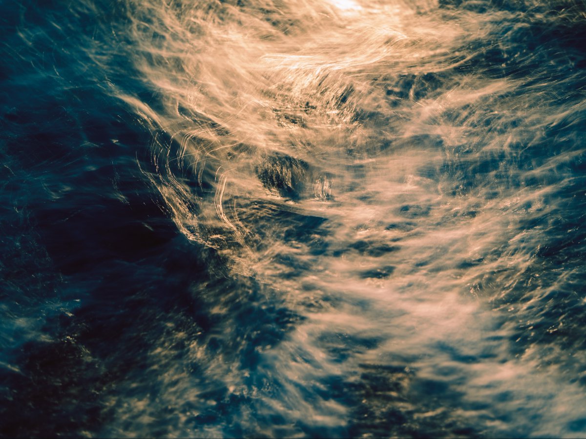 "transience"シリーズの撮り納め。この2年で「水」は撮り尽くしてきた感があるので、来年は他の元素への展開を目標にしたいな。