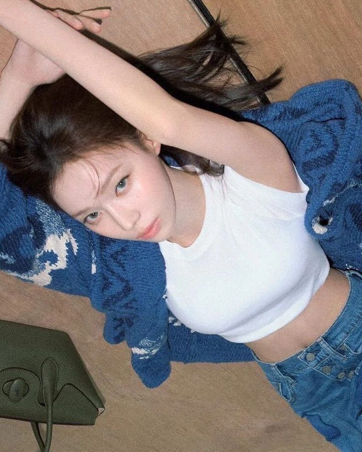 lvstfaerie's tweet image. heya mis amores, did a quick photoshoot here back home…thinking if i should be a model now 😆