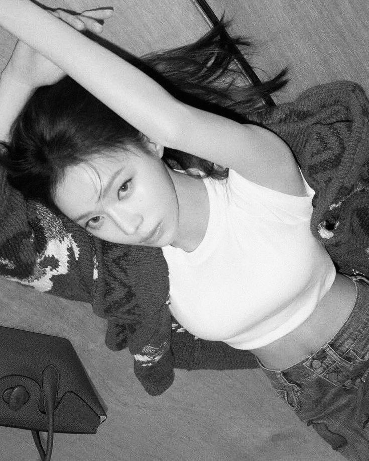 lvstfaerie's tweet image. heya mis amores, did a quick photoshoot here back home…thinking if i should be a model now 😆