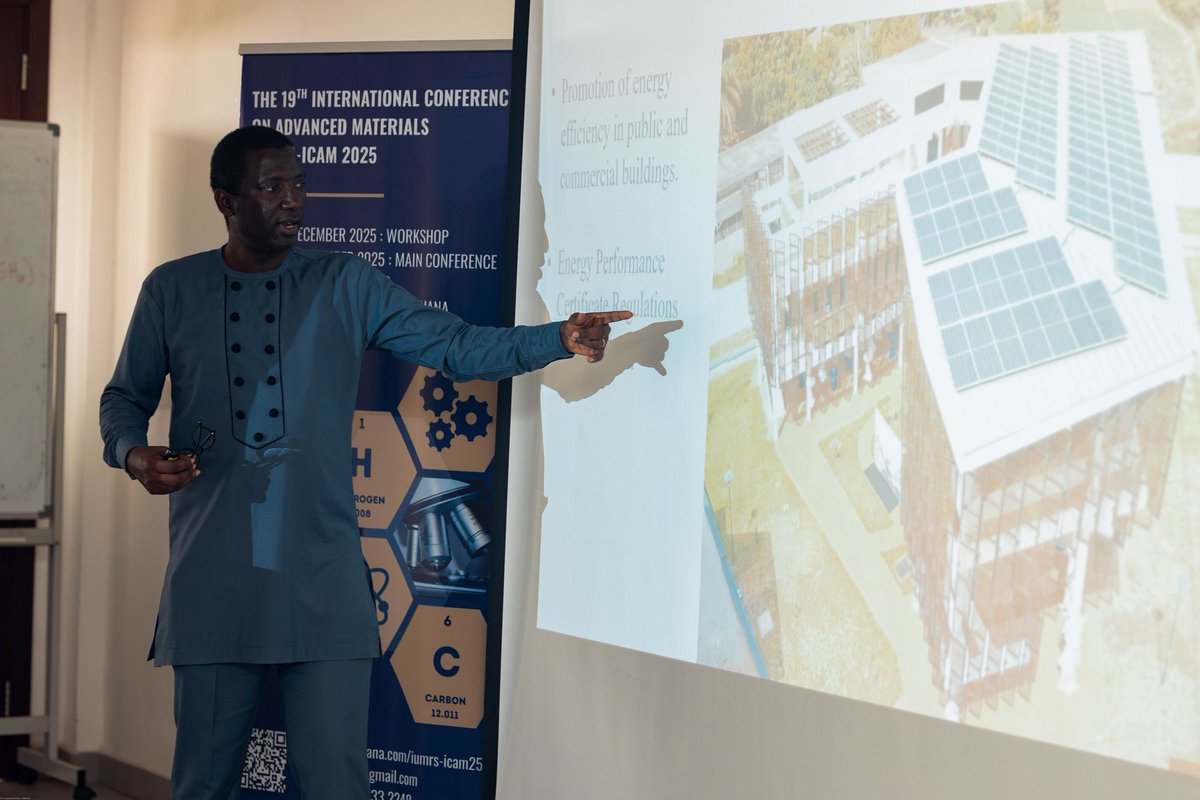 amrs_ghana's tweet photo. @dmse_ug @esugofficial The Renewable Energy Workshop engaged delegates in insightful discussions on advanced renewable energy materials and device architectures.  The workshop also featured leading experts from both academia and industry, who shared insights on emerging renewable energy trends. https://t.co/66Tpa2nmUT