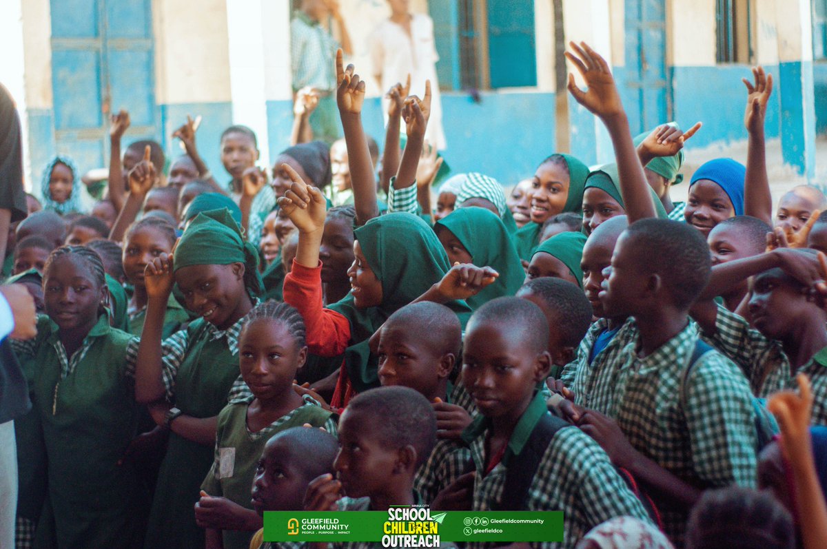 gleefieldglobal's tweet photo. In October, we reached out to 250+ schoolchildren at Government Primary &amp; Junior Secondary School Sauka Kahuta, Minna, Niger State. 

Children need to be reminded that they are seen, valued, and loved - and that is what we did 💚 https://t.co/BKoT0l5iIm